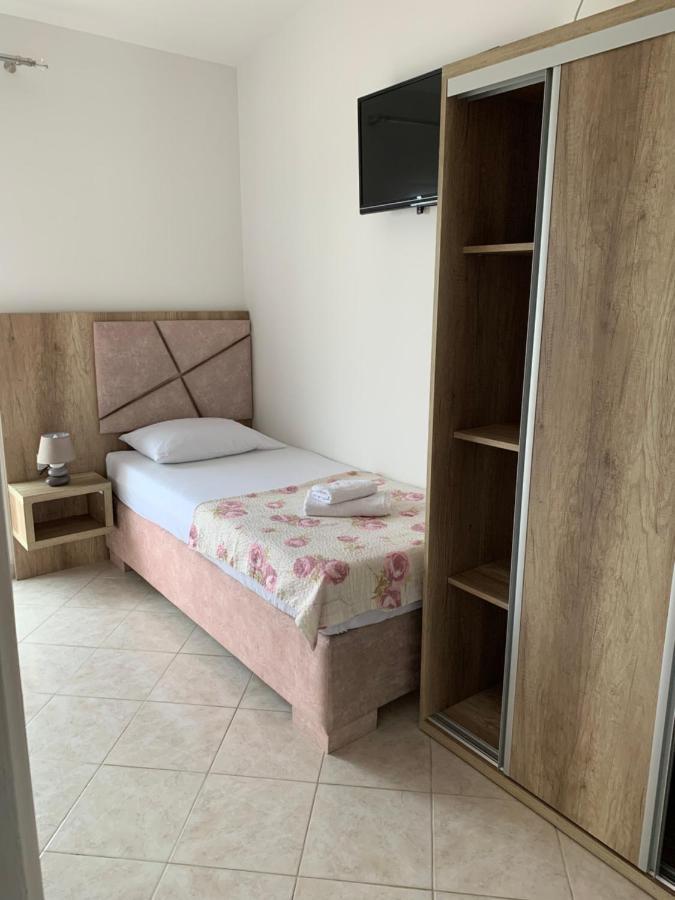 Apartments Adrian Улцинь Экстерьер фото